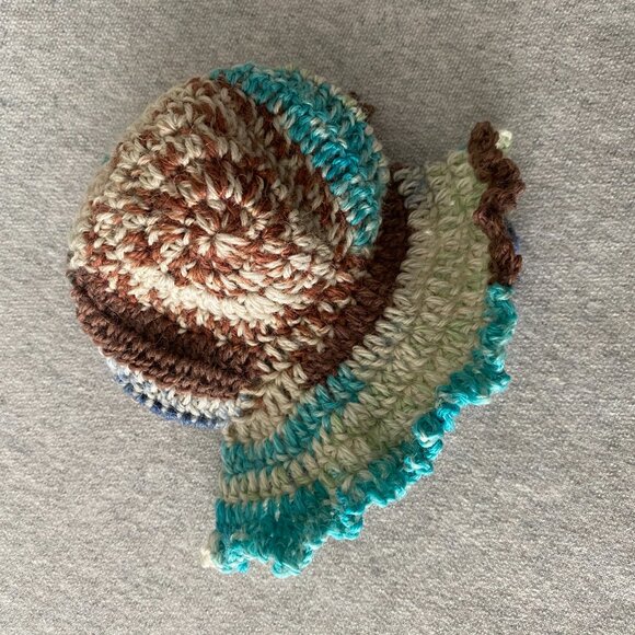 Handmade Crochet Blue Multicolour Hooded Cloak Outfit for 17cm Doll 1-Piece Set - Picture 6 of 6